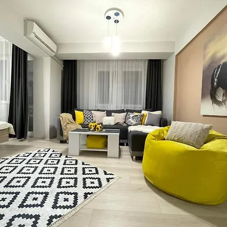 Apartment Reina 2 *